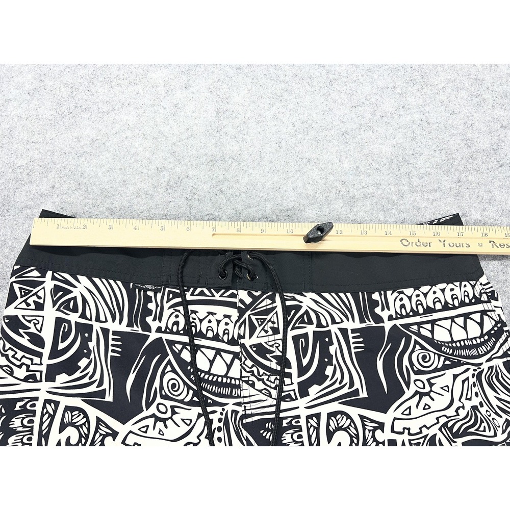 Vintage WRV Board Shorts Mens 34 Black Hawaiian Geometric Surf Swim Trunks AOP - Picture 2 of 8
